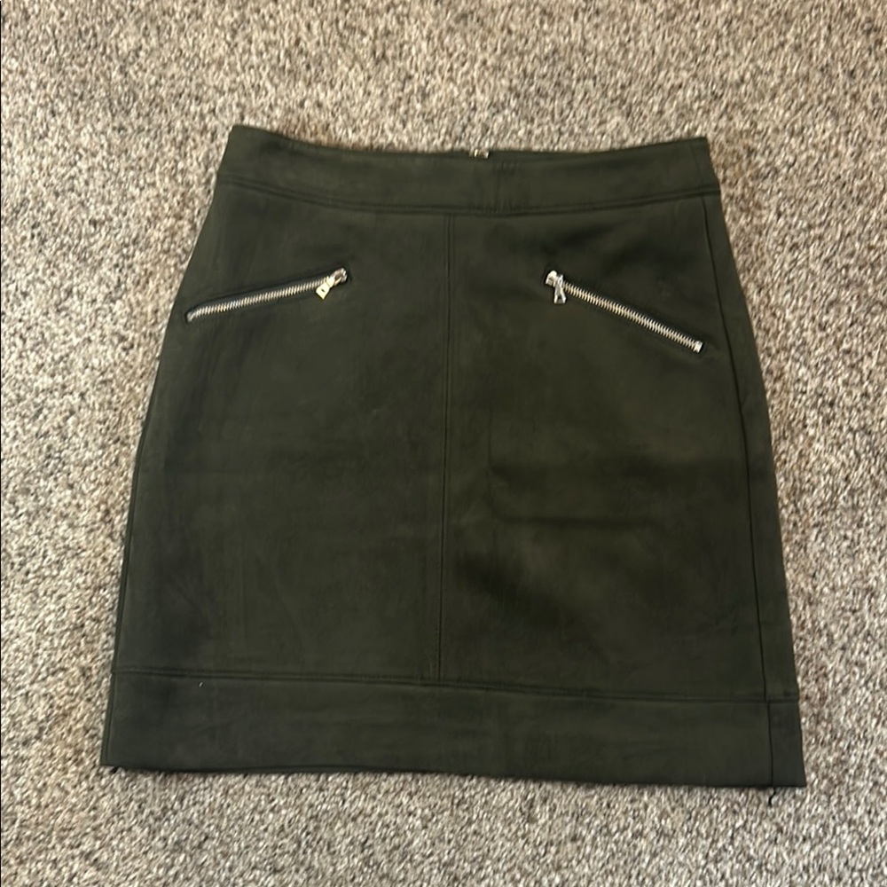 LOFT Back Zip Deep Green Soft Mini Skirt 0 NEW